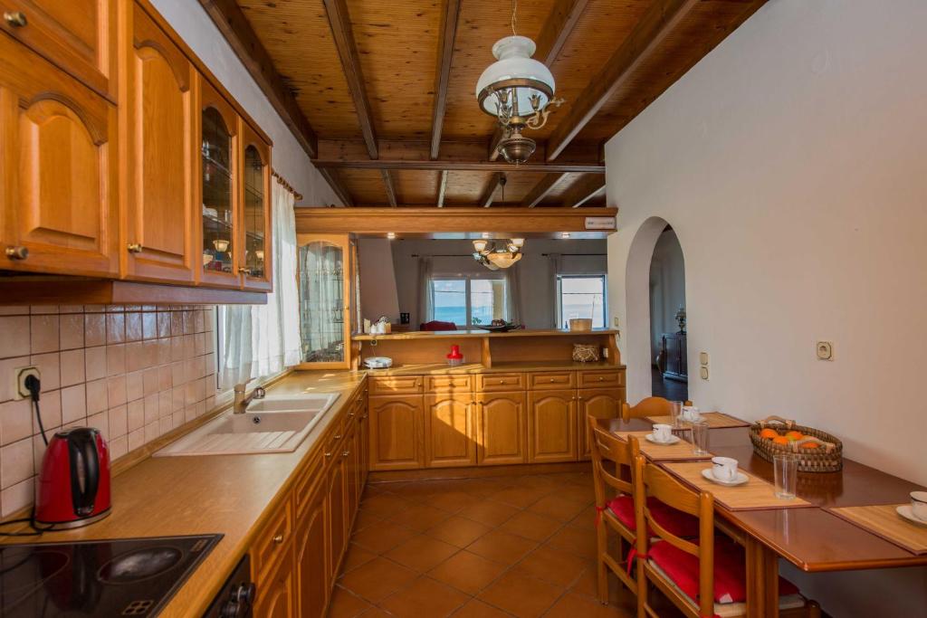 Frosos Beachfront Maisonette Acharavi photo 3
