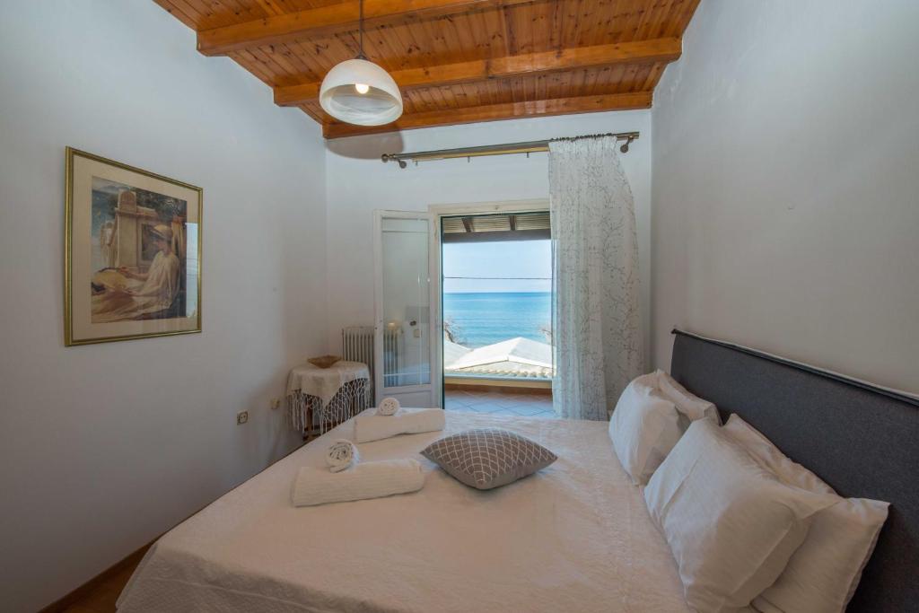 Frosos Beachfront Maisonette Acharavi photo 4