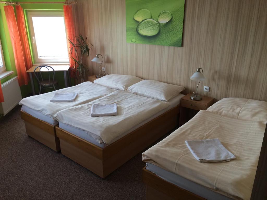 Трехместный (Трехместный номер), Отель Pohádka
