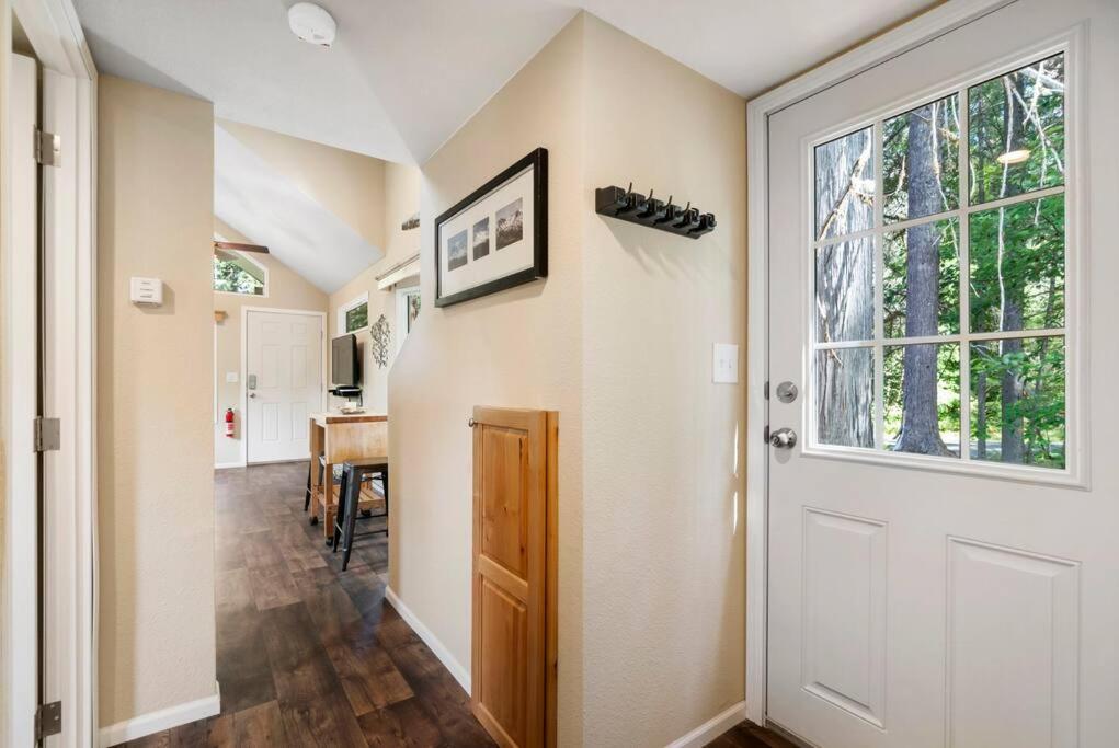 New Tiny Home Steps Away From Mt. Rainier photo 3