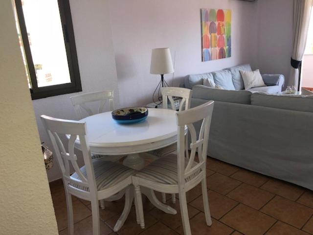 Pueblo Evita. Stunning sea and mountain views, close to amneties. photo 1