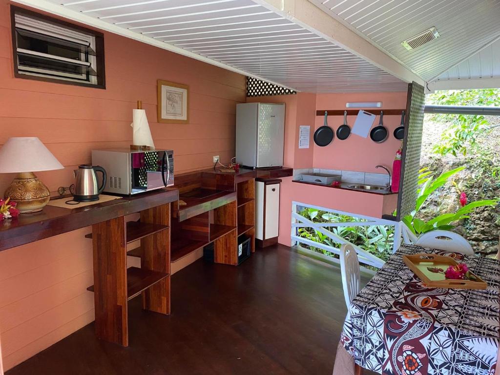 BORA BORA HOLIDAY'S LODGE photo 2