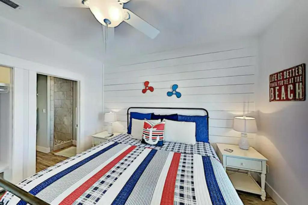 Steps to The Beach! Beautiful 4 BDRM 5 Bath Home W/Pool & Hot Tub photo 3