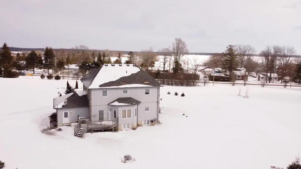 PlanURstay - Carrying Place 6BR & 3BTH Near SandBanks Park photo 3