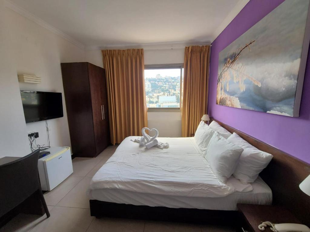 Haifa Tower Hotel - מלון מגדל חיפה photo 1