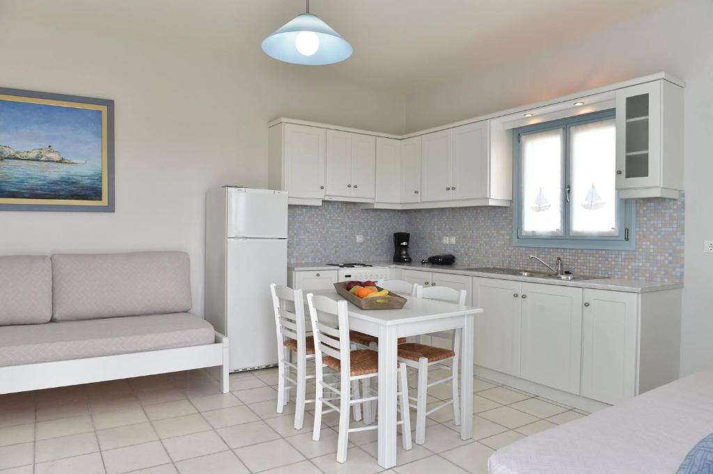 Tonia Apartments Paros photo 3