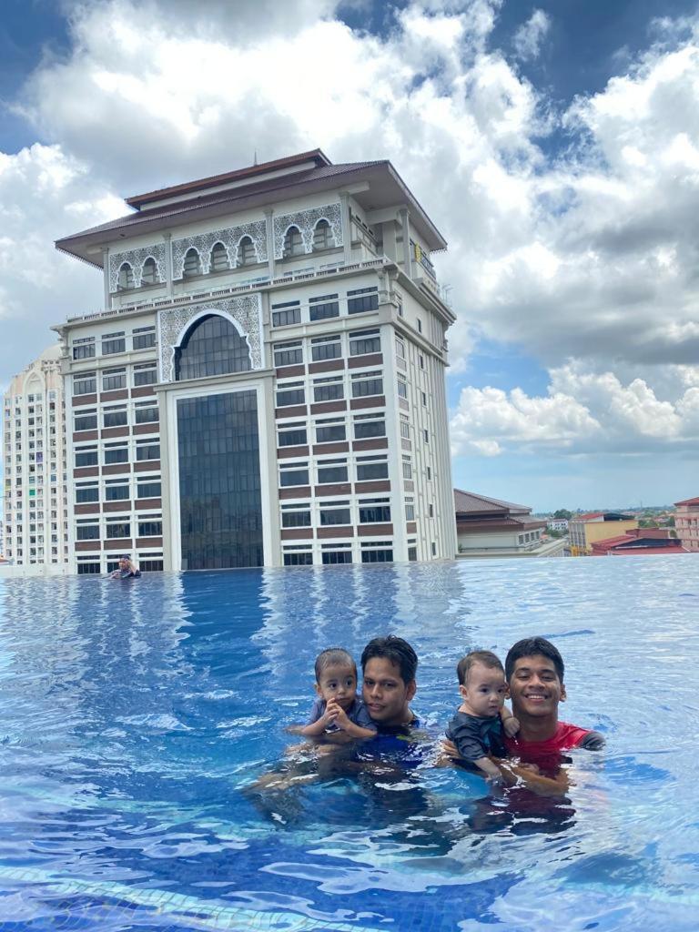 Zainey Homestay Troika Kota Bharu photo 2