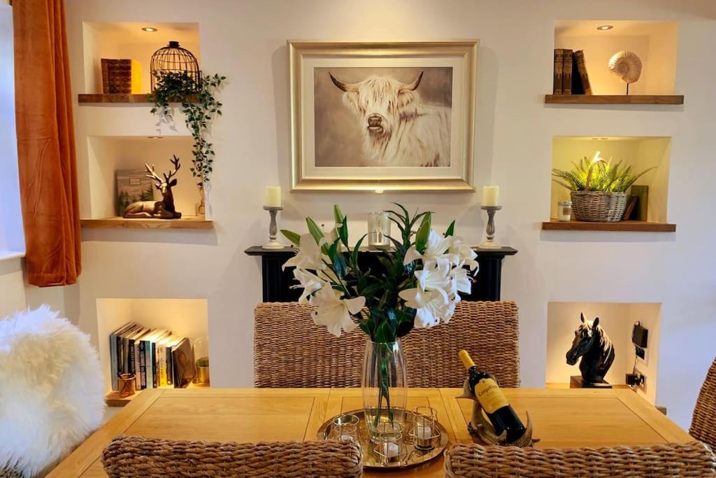 Renovated Miner’s Cottage - family & dog friendly