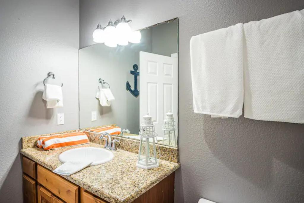 7 Bedroom Home STEPS TO THE BEACH With 4 Patios and Pool! Sleeps 20 photo 2