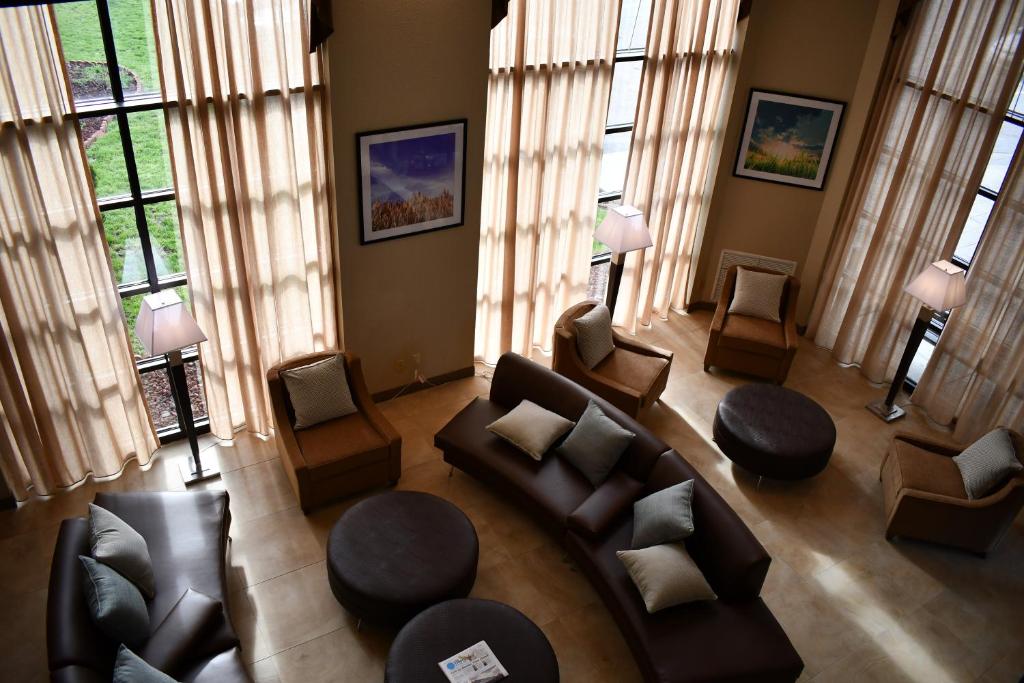 Candlewood Suites Grand Rapids Airport, an IHG Hotel photo 3