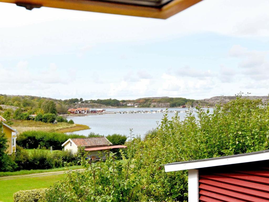 4 person holiday home in Hamburgsund photo 1