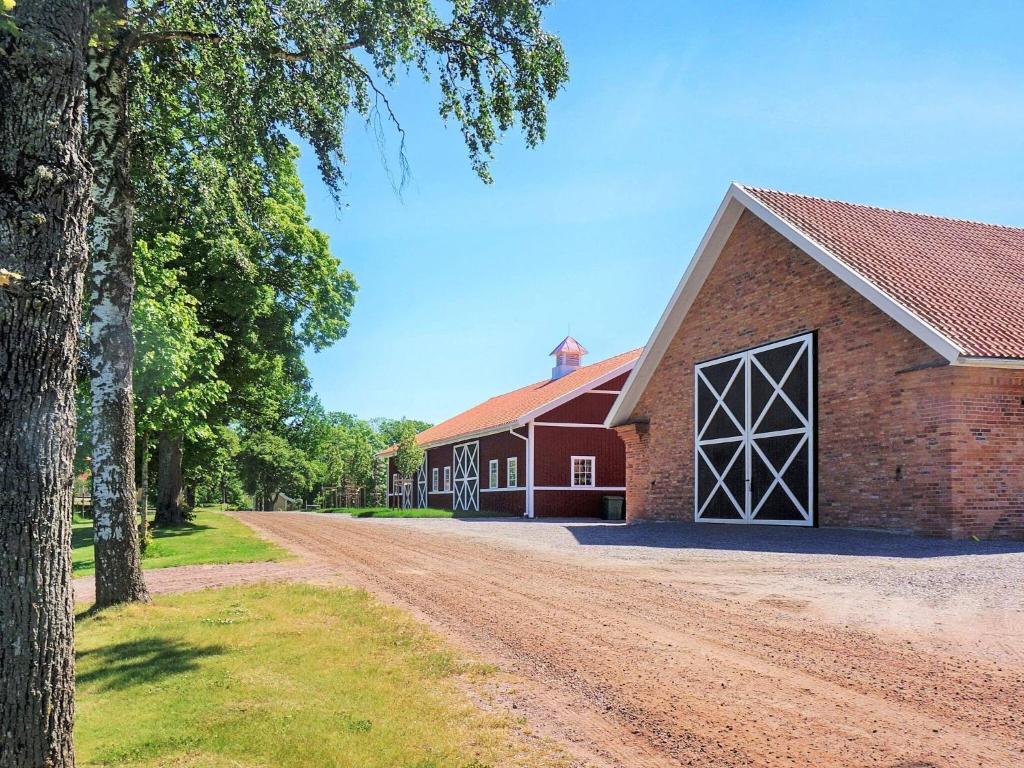 Five-Bedroom Holiday home in Hova 2 photo 4
