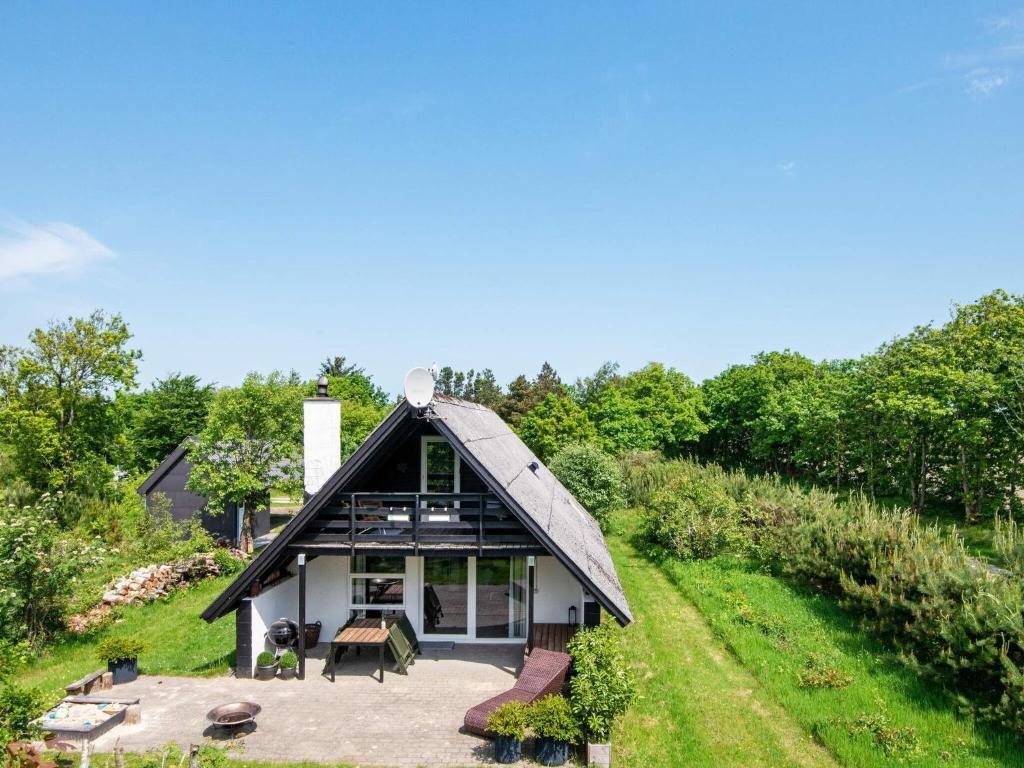 Four-Bedroom Holiday home in Skjern 2 photo 1