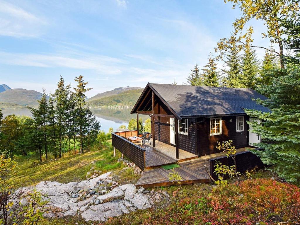 5 person holiday home in Botnhamn photo 2