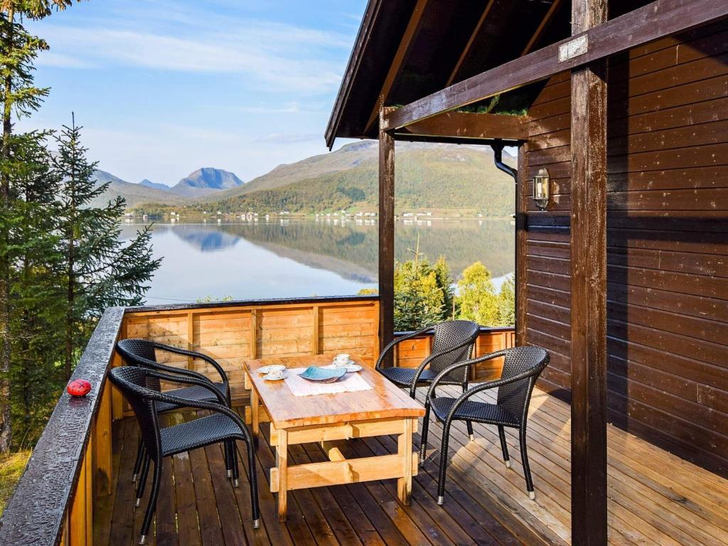 5 person holiday home in Botnhamn photo 4