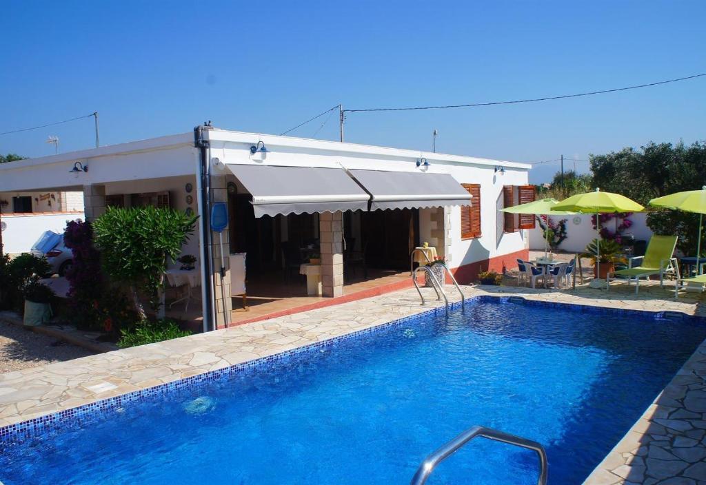 Villa Tilly Pool photo 1