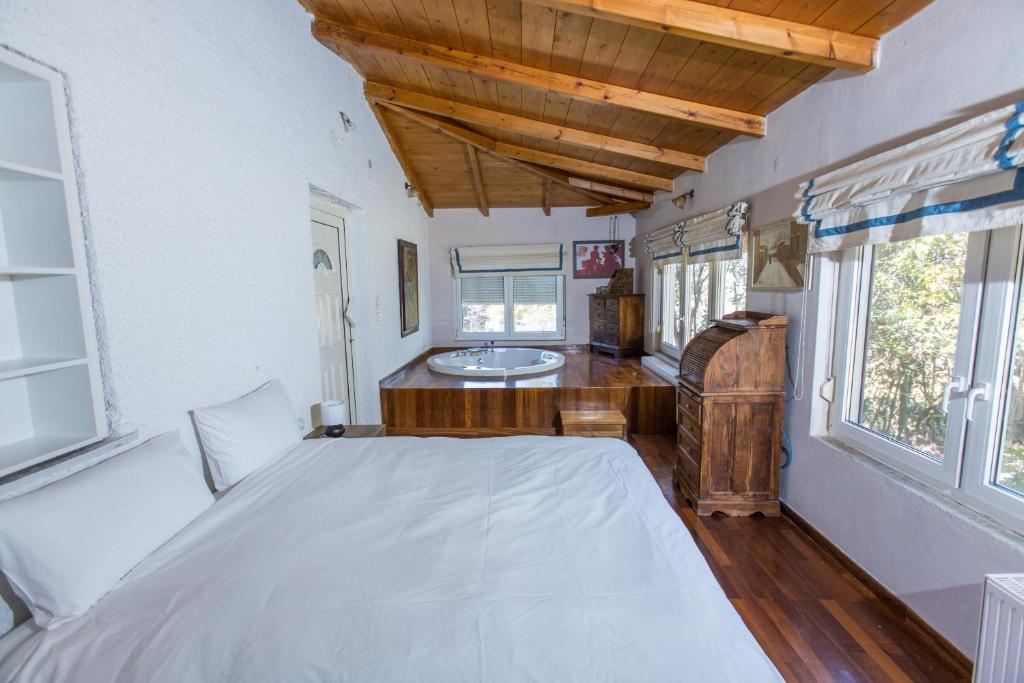 Raise Polydrosos Mountain stay photo 1