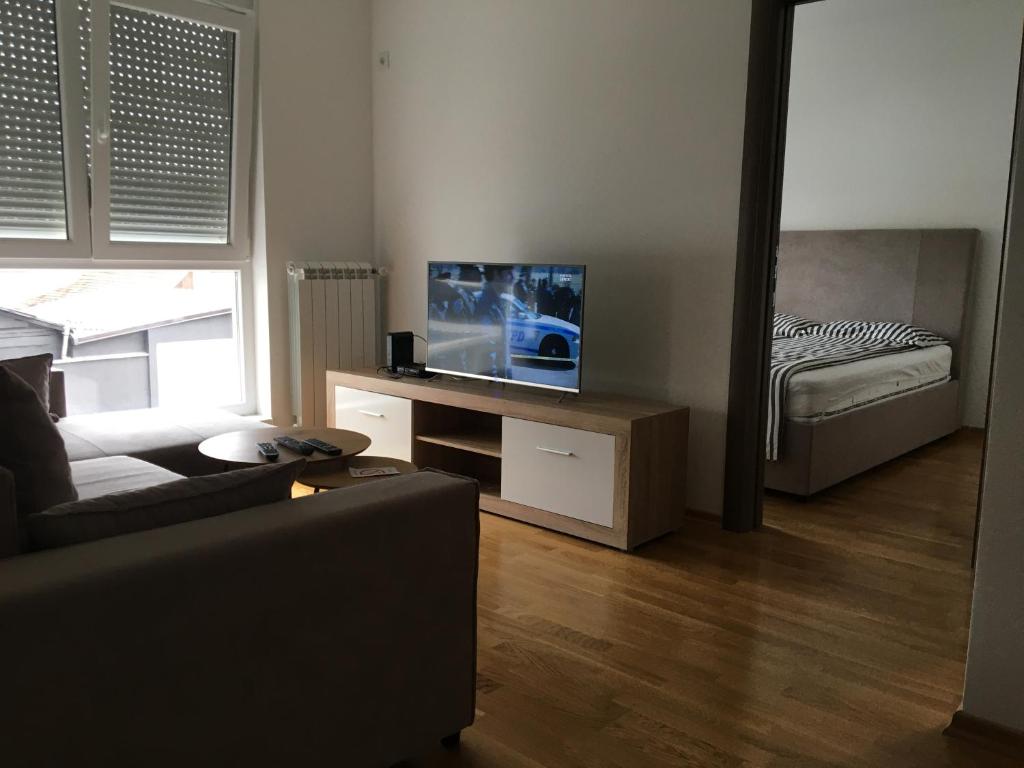 Cool Apartments with FREE PARKING photo 1