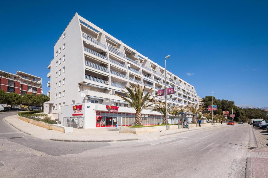 Luxury and modern apartment on the main beach, Split