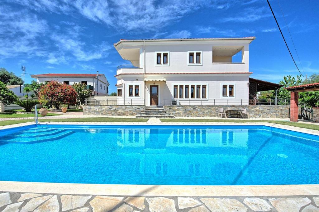 Acharavi Beach Villa by PosarelliVillas photo 2