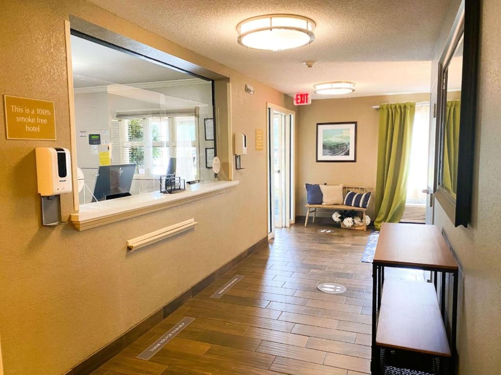 Sonesta Simply Suites Jacksonville photo 1