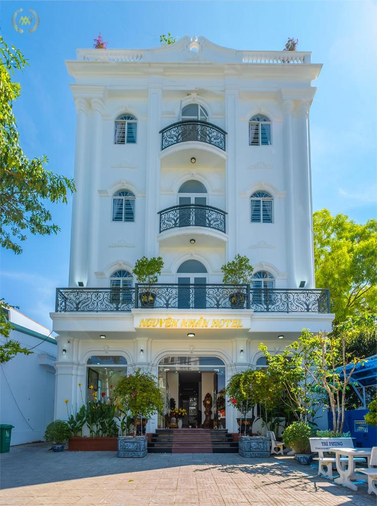 Nguyen Nhan Hotel