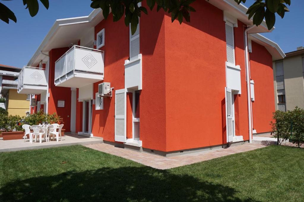 Relaxing holidays by the beach - flat with garden