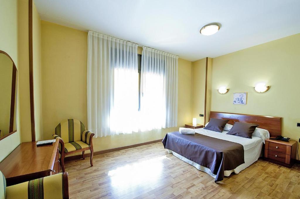 Hotel Ciutat de Tarrega photo 2
