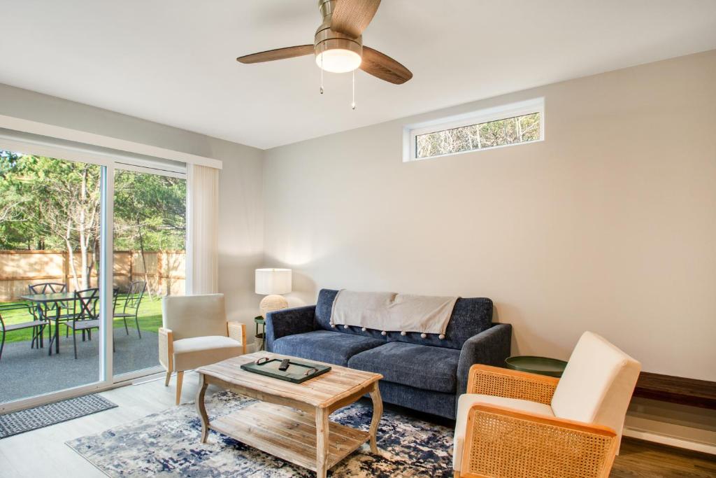 Surf Street Townhome photo 1