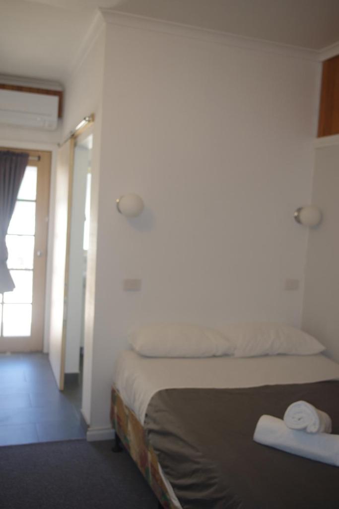 Halls Gap Tavern Room Type - Budget Double Room