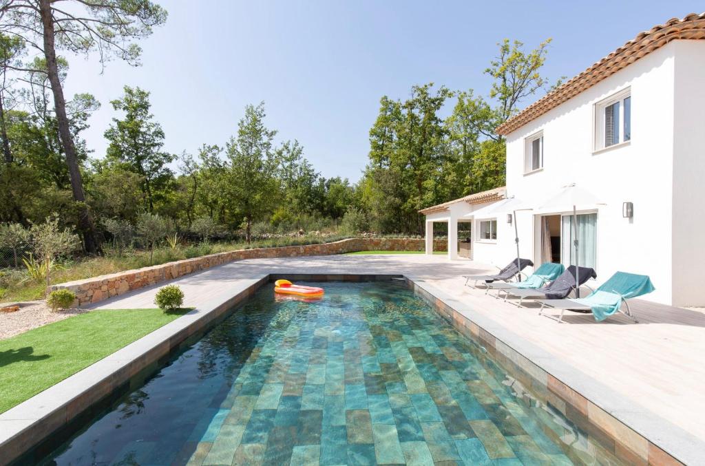 Superbe Villa Seillans LA GRANDE BASTIDE avec piscine, jardin, climatisation et salle de sport photo 1