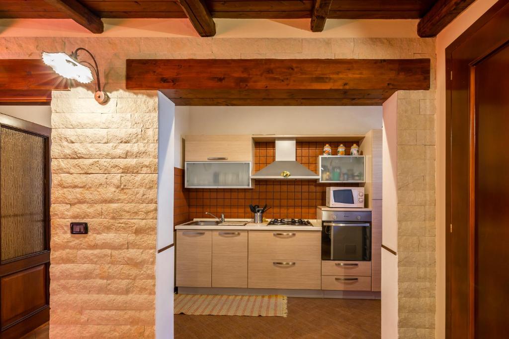 Margaret house 100 meters from the sandy beach, parking & wifi photo 1