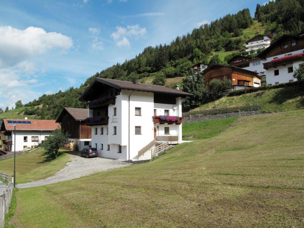 Apartment Alpenherz - PTZ432 by Interhome