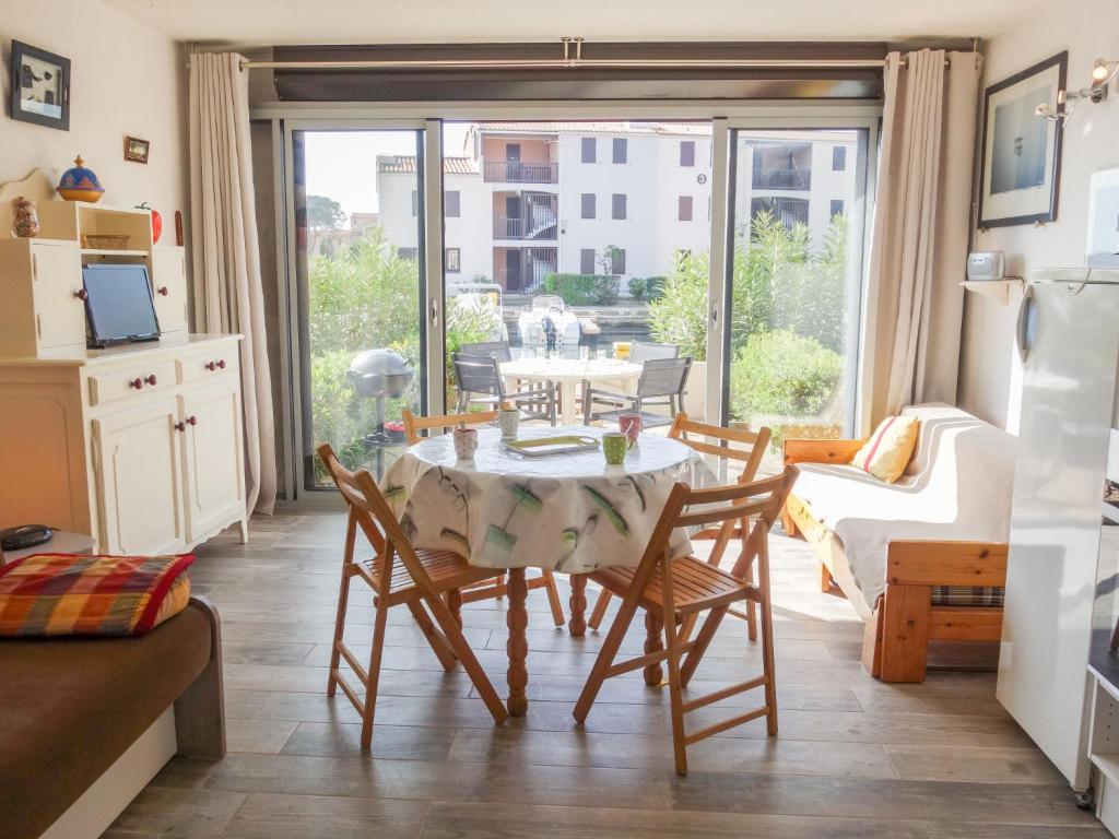 Apartment Marina 2-2 by Interhome photo 1