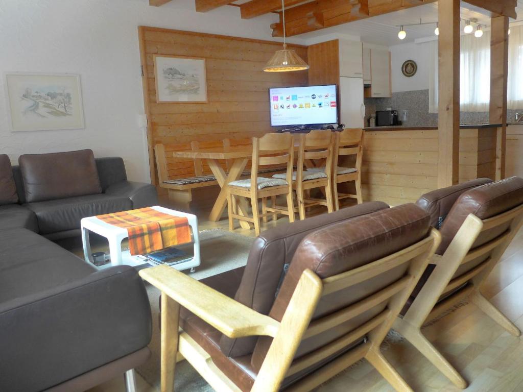 Apartment Chalet Casa Almis 5 by Interhome photo 3