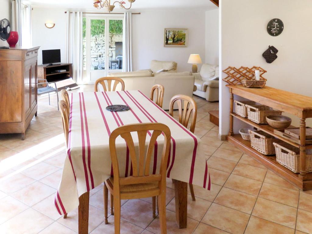 Holiday Home La Combelle - CJC400 by Interhome photo 2
