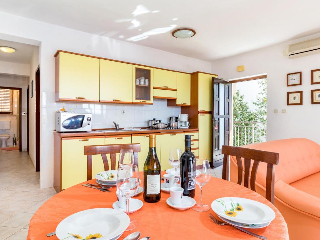 Apartment Orhideja - RAC162 by Interhome photo 2
