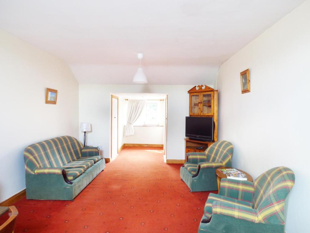 Kiltartan House 2B photo 1