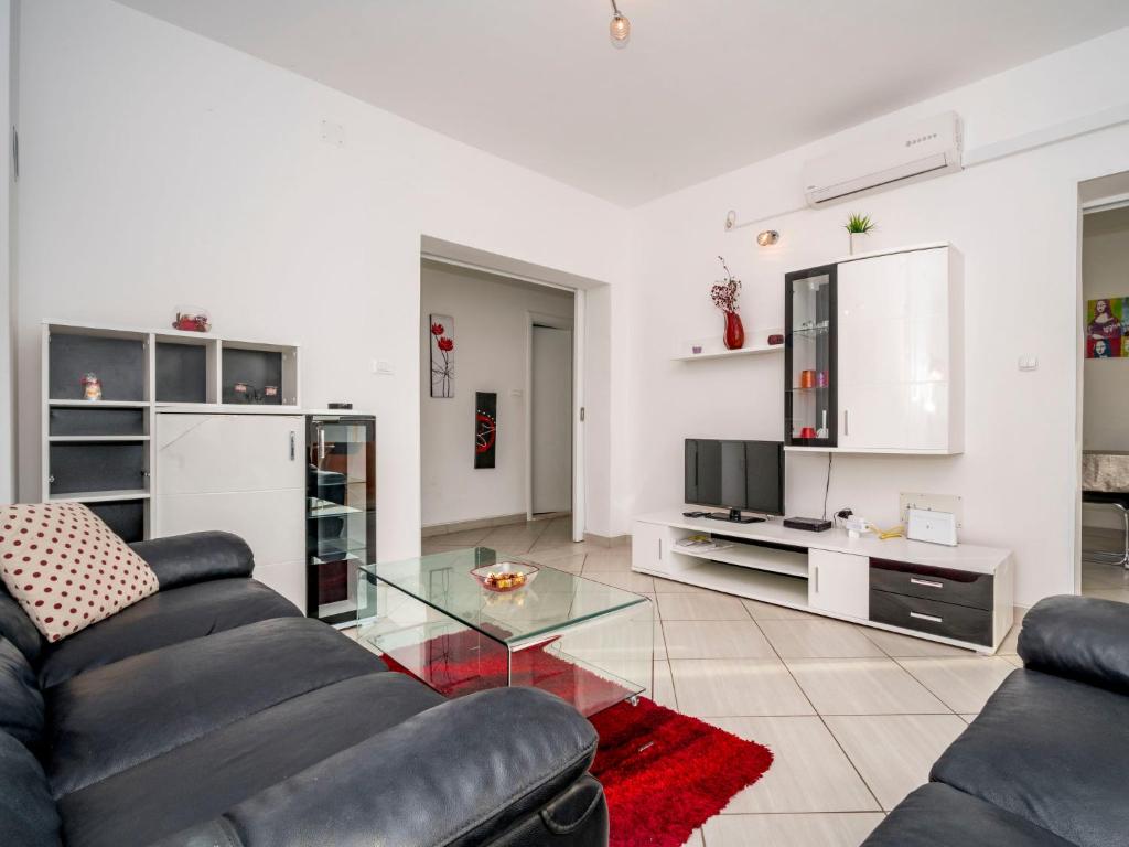 Apartment Andrea-1 by Interhome photo 3