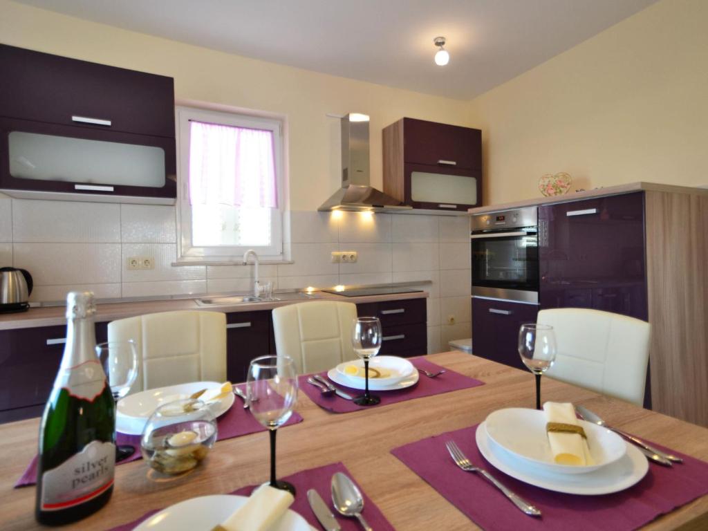 Apartment Dević by Interhome