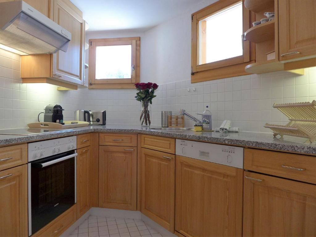 Apartment Chesa Fuolla Verda A8 by Interhome photo 1
