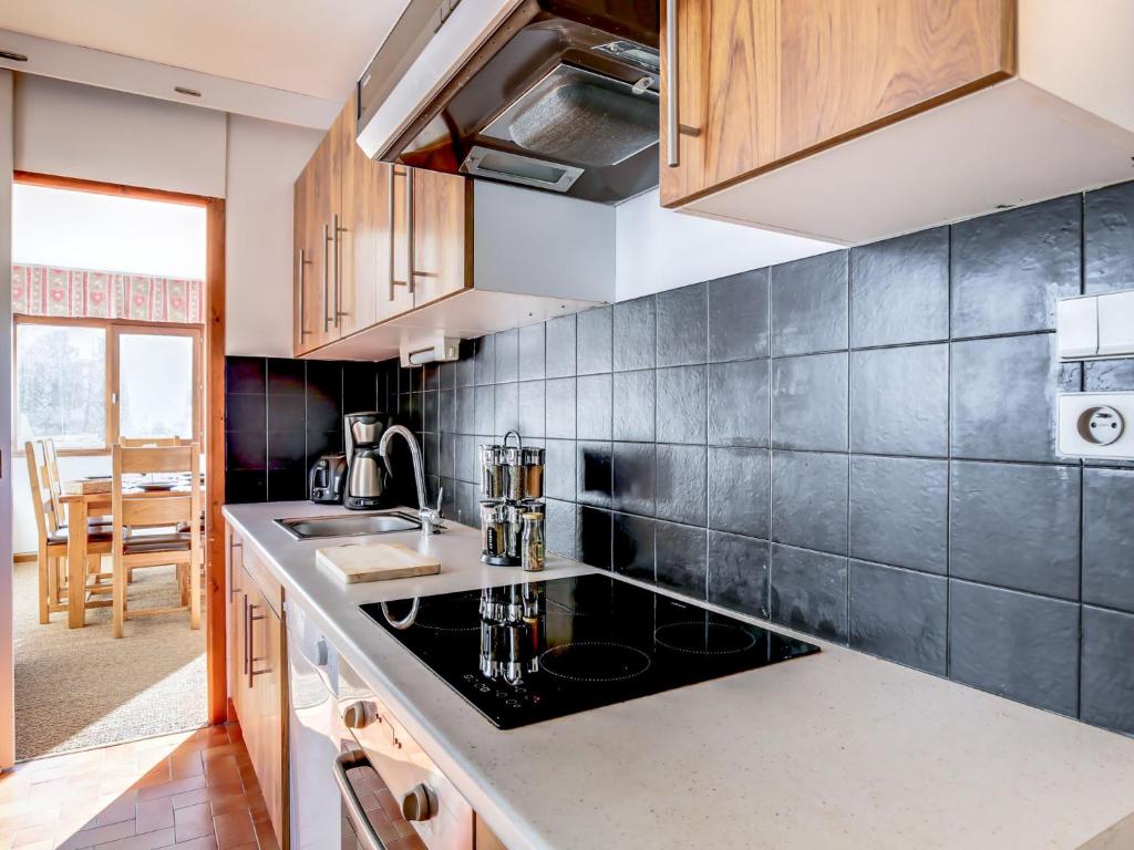 Apartment Fleurs des Alpes-1 by Interhome photo 1