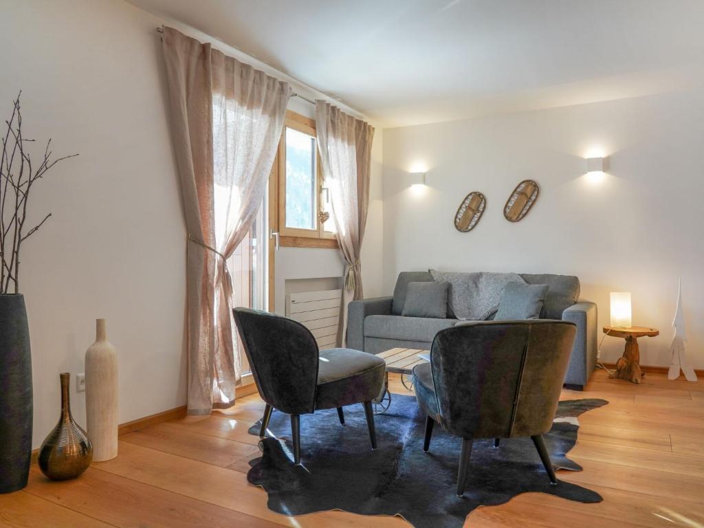 Apartment Chesa Palüdin 5 - Celerina by Interhome photo 2