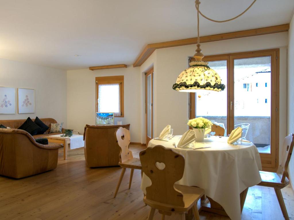 Apartment Chesa Ginellas by Interhome photo 2