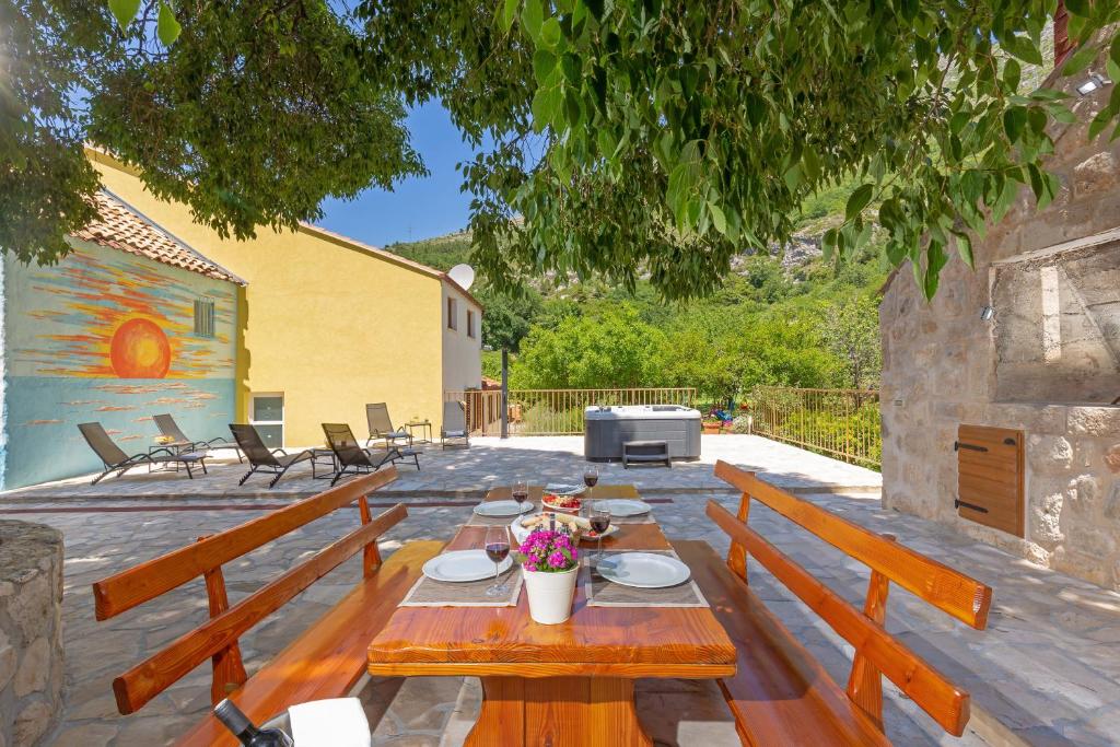 Holiday Home Ana's Paradise photo 2