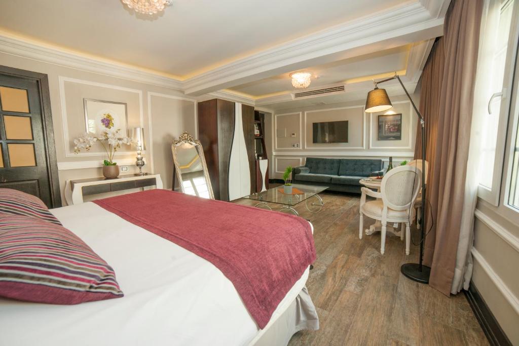 Hotel Sommelier Boutique - Tap to explore photos