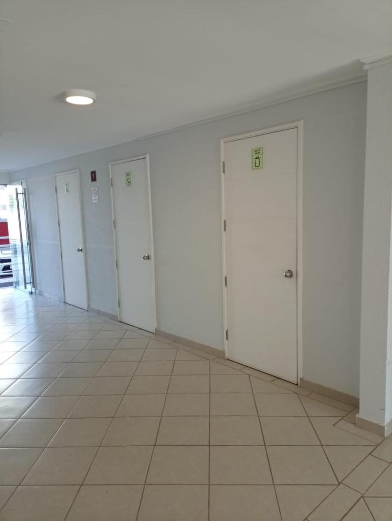 Hermoso departamento con piscina, muy cerca del centro, playas, malls, hipermercado, hospital y clínicas photo 2