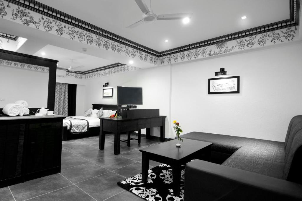 Двухместный (Клубный двухместный номер с 1 кроватью), Liwa - The Transit Hotel, Bengaluru