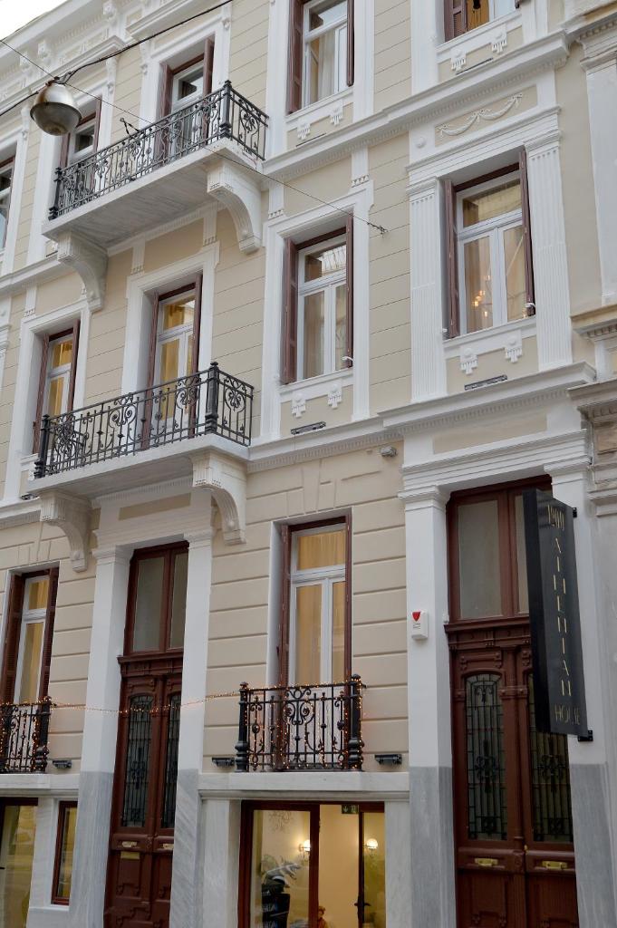 1900 Athenian House - Tap to explore photos
