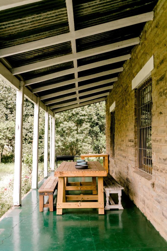 Crompton Cottage photo 1